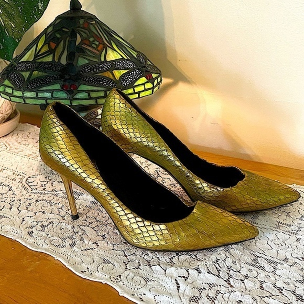 Brian Atwood Gold tone Boa Animal Print D'Orsay 3.5” Pumps GUC​